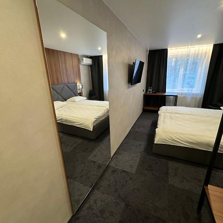 Alir Hotel Zsitomir Kültér fotó