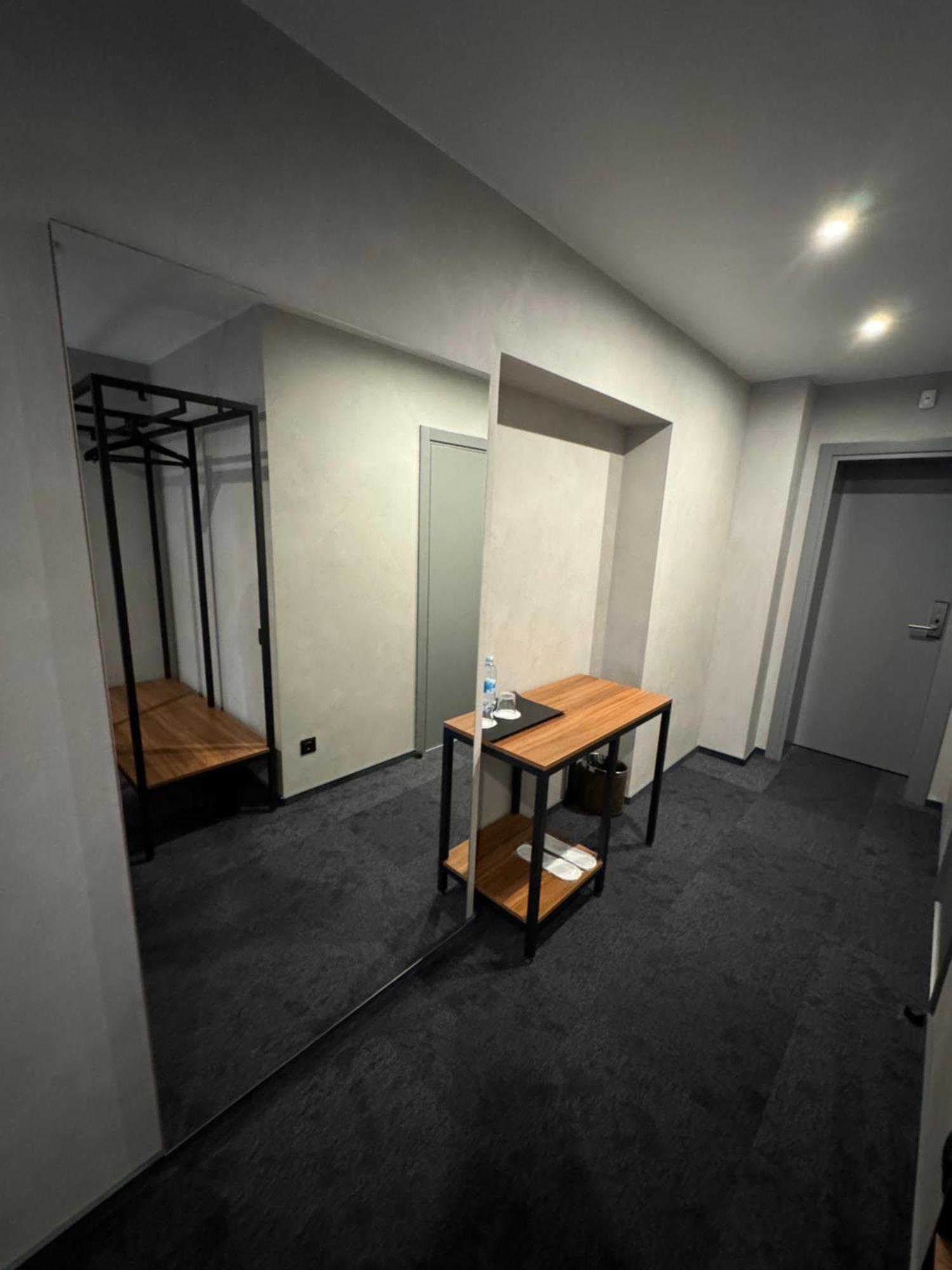 Alir Hotel Zsitomir Kültér fotó