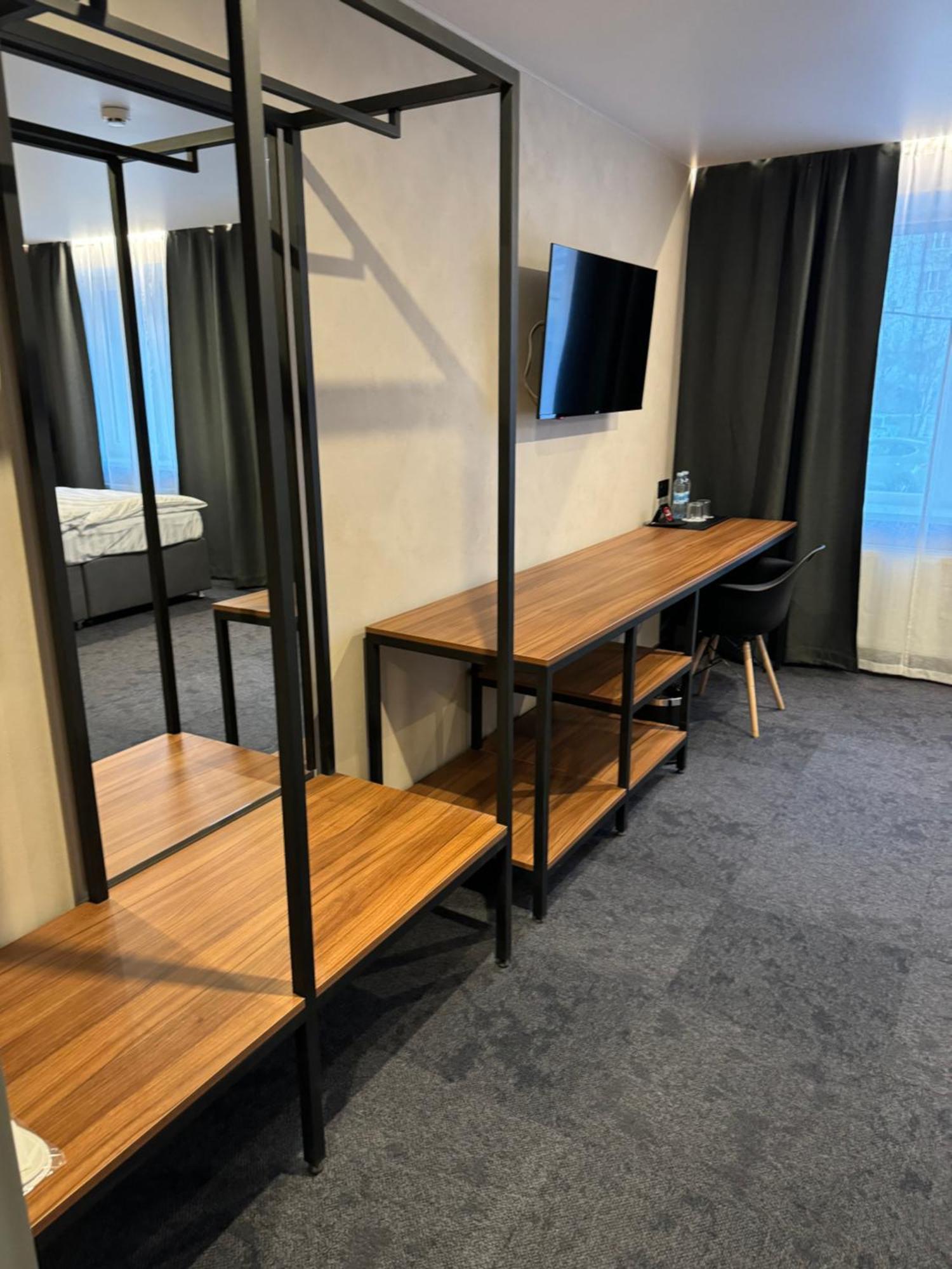 Alir Hotel Zsitomir Kültér fotó