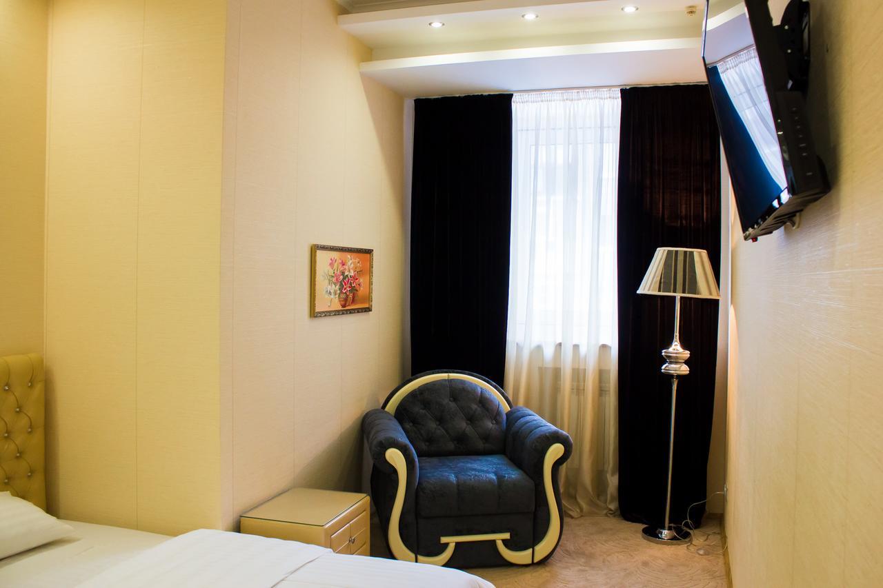 Alir Hotel Zsitomir Kültér fotó