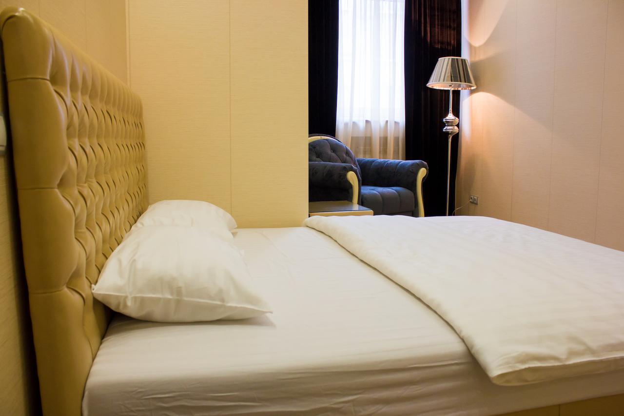 Alir Hotel Zsitomir Kültér fotó