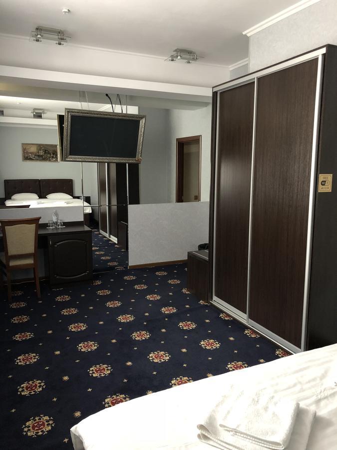 Alir Hotel Zsitomir Kültér fotó